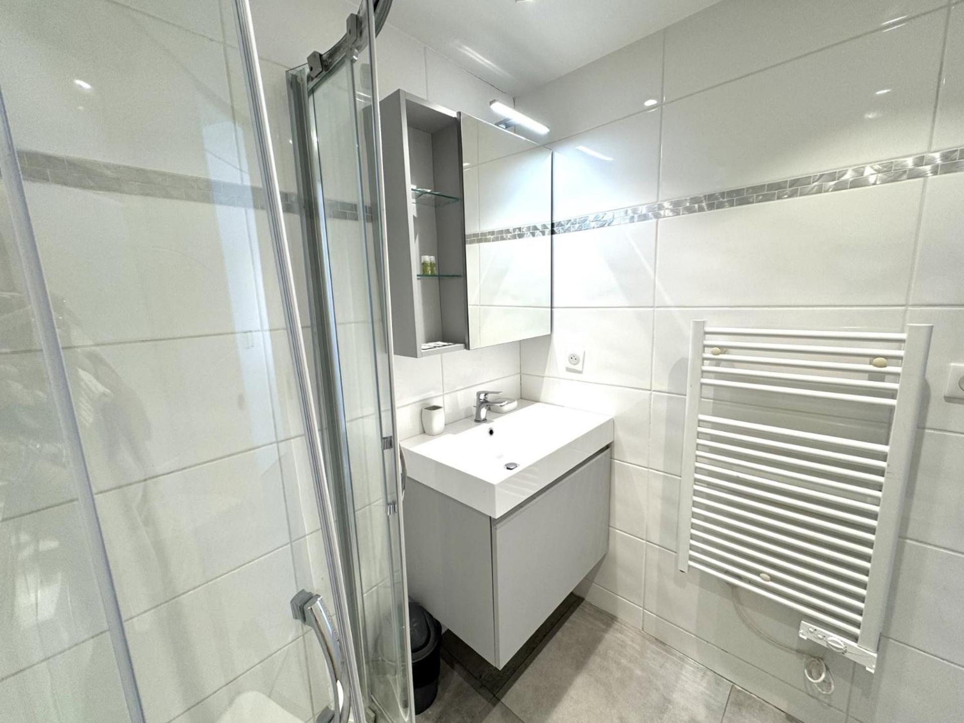 Aparthotel Riviera Nice Cote D'Azur - Old Town - Studio Ac - Sea View - 50M Promenade Des Anglais- La Maison Linda Экстерьер фото