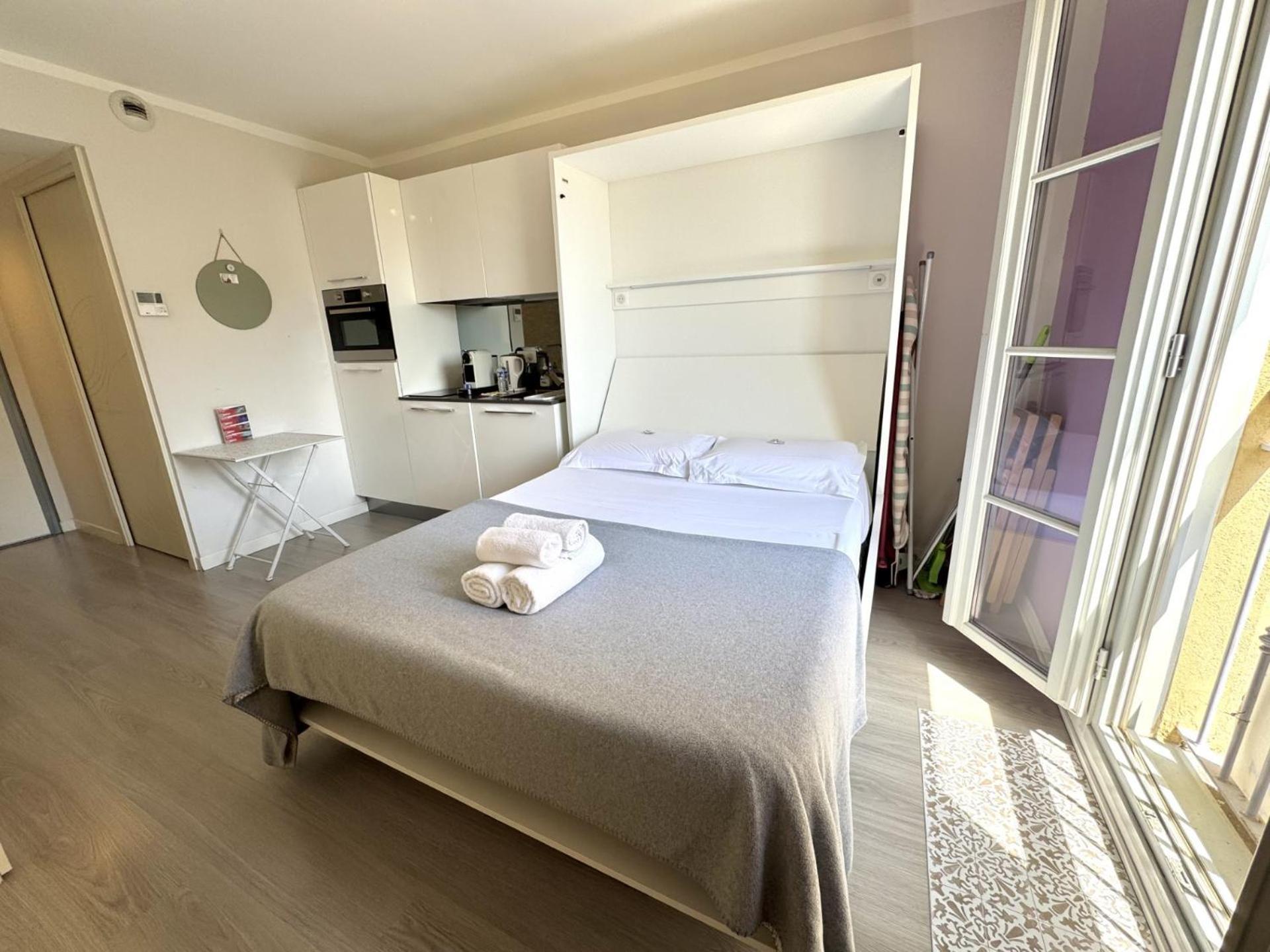 Aparthotel Riviera Nice Cote D'Azur - Old Town - Studio Ac - Sea View - 50M Promenade Des Anglais- La Maison Linda Экстерьер фото